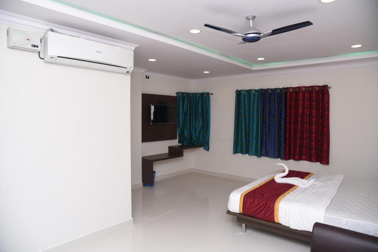Hotel Grand Kubera Chikmagalur Exterior photo